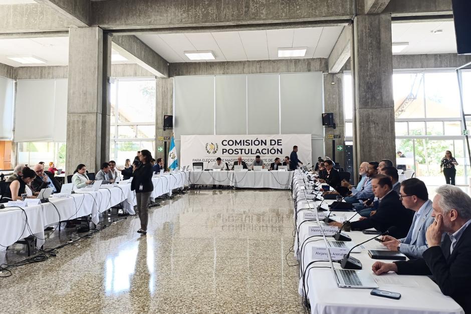 La Comisión de Postulación de candidatos a magistrados de la Corte de Apelaciones, resolvió mantener la sede de la URL para recibir notificaciones. (Foto: Guatemala Visible/Soy502)