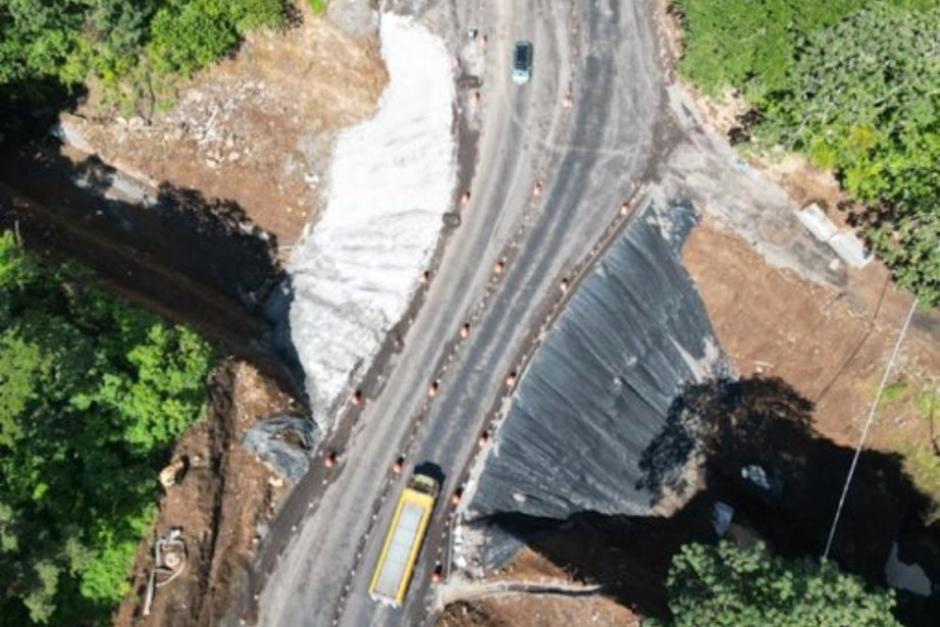 El socavamiento en el kilómetro 44 de la autopista Palín - Escuintla fue el 13 de junio de 2024. (Foto: Archivo/Soy502)