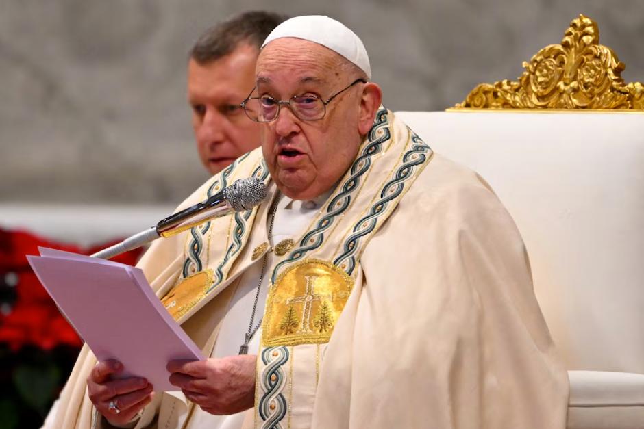 A través de su mensaje de Año Nuevo, durante la misa el papa Francisco brindo mensajes reveladores para todo el mundo.&nbsp;(Foto: Andreas SOLARO/AFP)