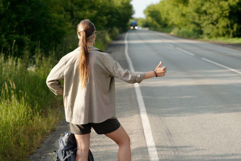 Una banda de robafurgones quedó desarticulada. Las autoridades acusa a los hombres de usar a mujeres para asaltar y retener a los pilotos de camiones. (Foto ilustrativa: Shutterstock)