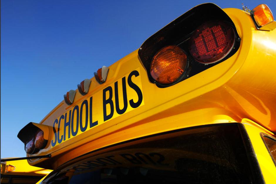 Los costos del transporte escolar dependen de la ubicación y condiciones del propietario del bus. (Foto: Archivo/Soy502)&nbsp;