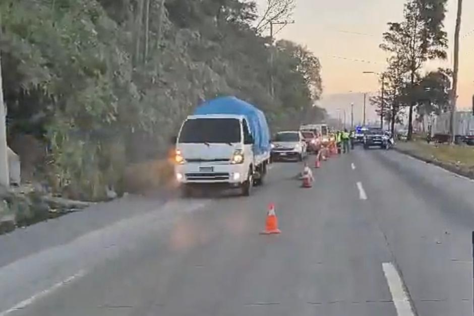 El percance vial que dejó una persona fallecida en la ruta al Pacífico y complica el tránsito este sábado. (Foto: Provial)