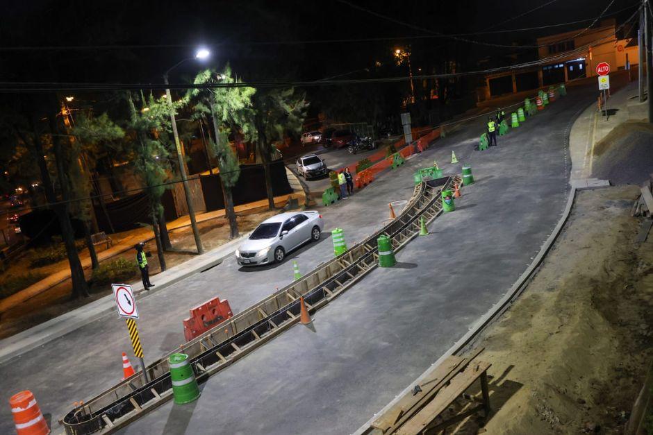 El nuevo puente en la colonia Bran fue habilitado finalmente. (Foto: MuniGuate)