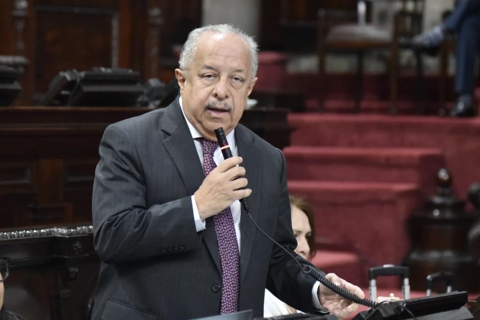 Ahora que ya podrá viajar, su prioridad es Estados Unidos, dijo el canciller Carlos Ramiro Martínez, tras terminar su juicio político en el Congreso. (Foto: Organismo Legislativo)