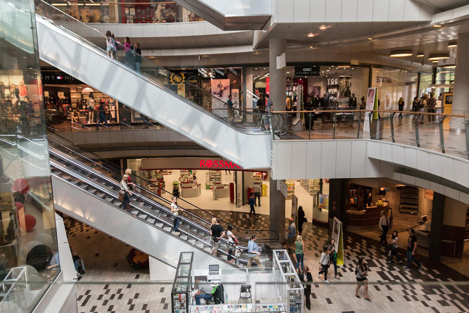 Un hombre resulto herido de bala en un centro comercial de mixco. ( Foto: soy502/ilustrativa )