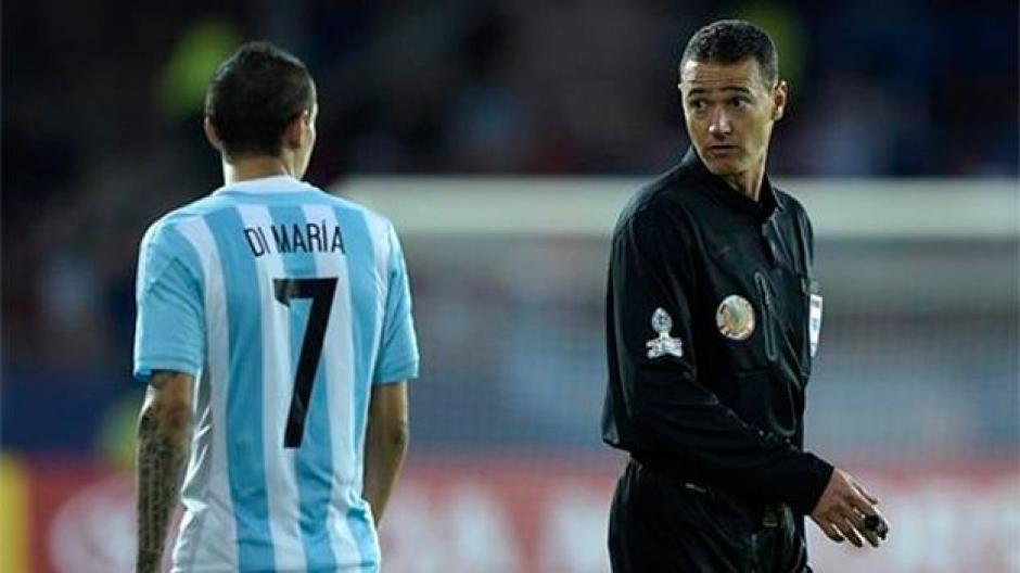 Los encargados de dirigir las reglas de juego participaron en una concentración en la que tuvieron charlas para mejorar su rendimiento durante este torneo. (Foto: depor.com)