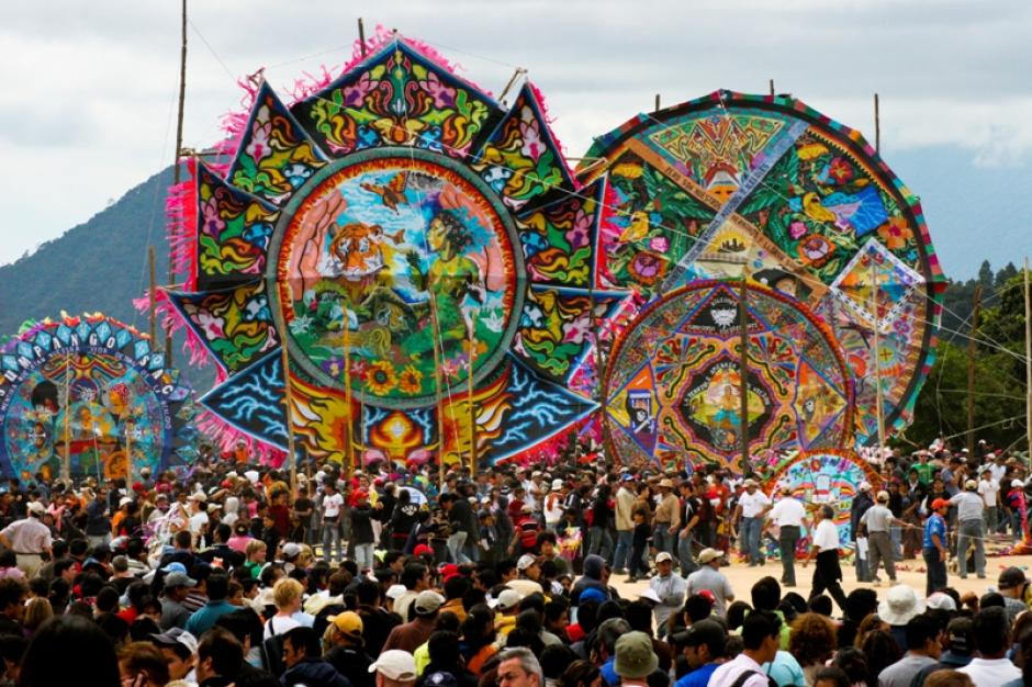 Foto panorámica de los barriletes de Sumpango Sacatepéquez. (Foto: Raúl Illescas/Colaborador Soy502)