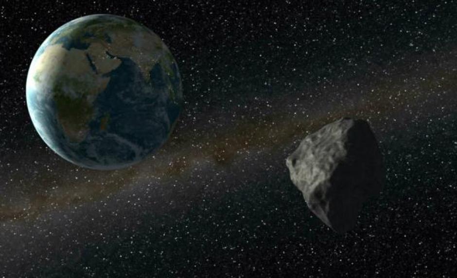 El asteroide 163899 o 2003 SD220, fue descubierto en 2003 y viaja a 7,84 kilómetros por segundo, según la web del Programa de NEO de la agencia espacial estadounidense, NASA.&nbsp;(Foto: elpais.com.uy)