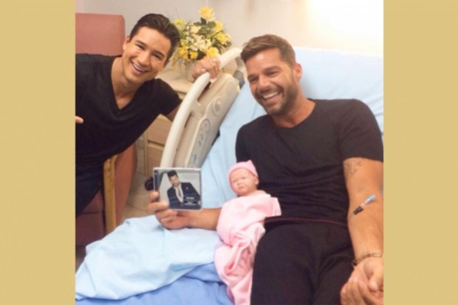 Ricky Martin recibió la visita de Mario López a quien mostró su nuevo "bebé". (Foto: Instagram)