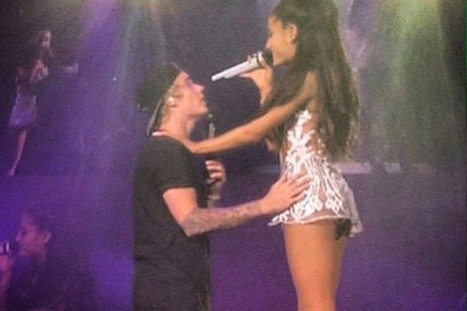 El cantante ofreció disculpas a los asistentes al concierto de Ariana Grande en Miami. "No sé que decir, me siento avergonzado", dijo al final de la canción.&nbsp;