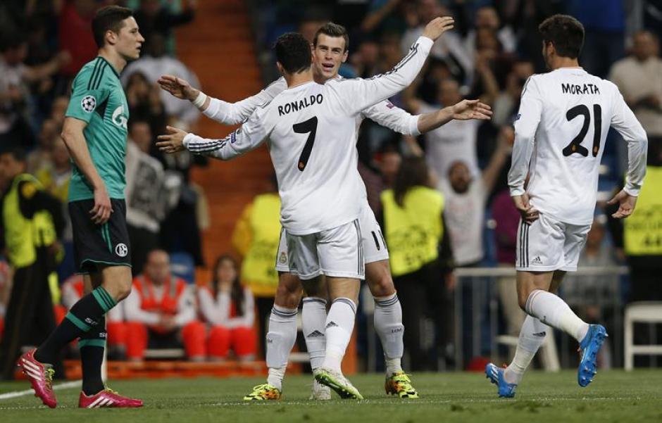 Cristiano Ronaldo y Gareth Bale celebran la anotación del Real Madrid. (Foto: EFE)