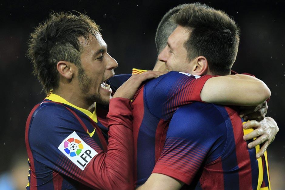 Neymar y Messi anotaron para el Barcelona en la primera mitad del juego. (Foto: EFE)