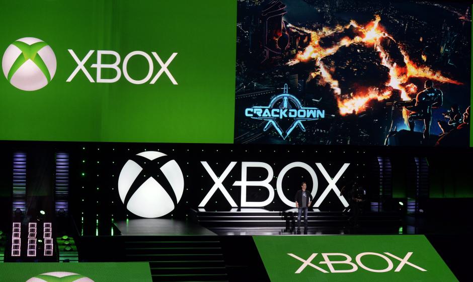 La compañía tecnológica desveló primicias de más de una decena de juegos, la mayoría exclusivos para su plataforma Xbox One, así como una edición de coleccionista de la popular franquicia "Halo", "Halo Master Chief Collection", que ofrecerá la posibilidad de jugar desde un solo disco a las cuatro primeras entregas de ese juego. (Foto: EFE/Michael Nelson)