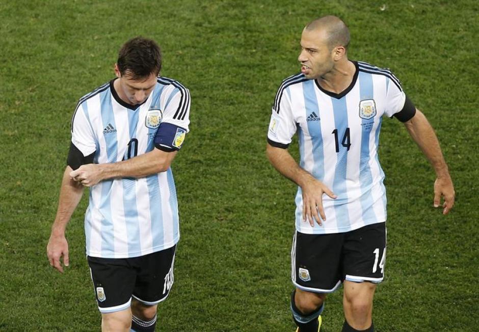 Javier Mascherano es el equilibrio de Argentina en el medio campo. Aporta su habitual fuerza y garra. (Foto: EFE)