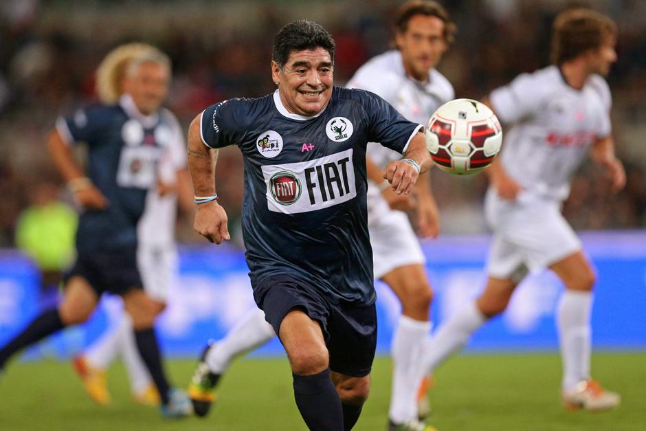 Maradona expresó fuertes declaraciones en contra de Joseph Blatter, presidente de la FIFA. (Foto: EFE)