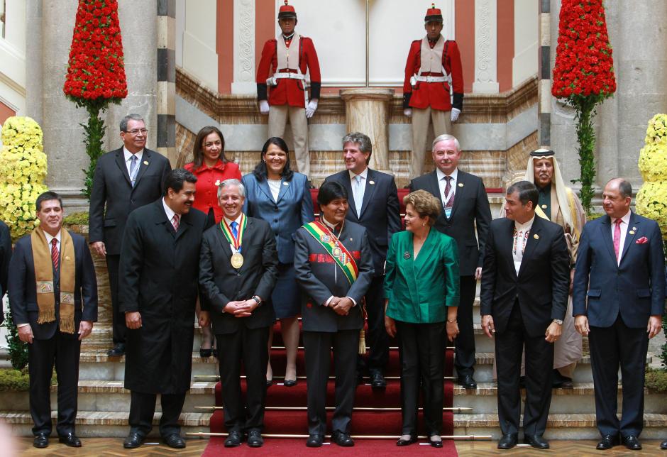 Los principales líderes sudamericanos acompañaron en el acto a Evo Morales. (Foto: EFE/MArtin Alipaz)