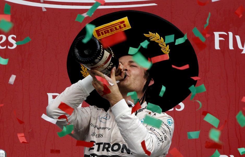 Rosberg celebra con un sombrero charro el haber ganado el GP de México. (Foto: EFE)