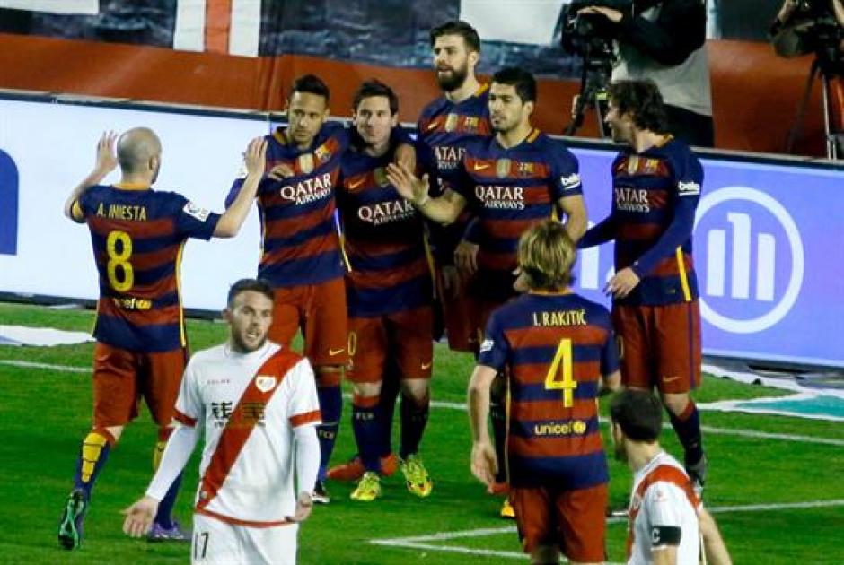 Messi marcó triplete para el FC Barcelona frente al Rayo. (Foto: EFE)