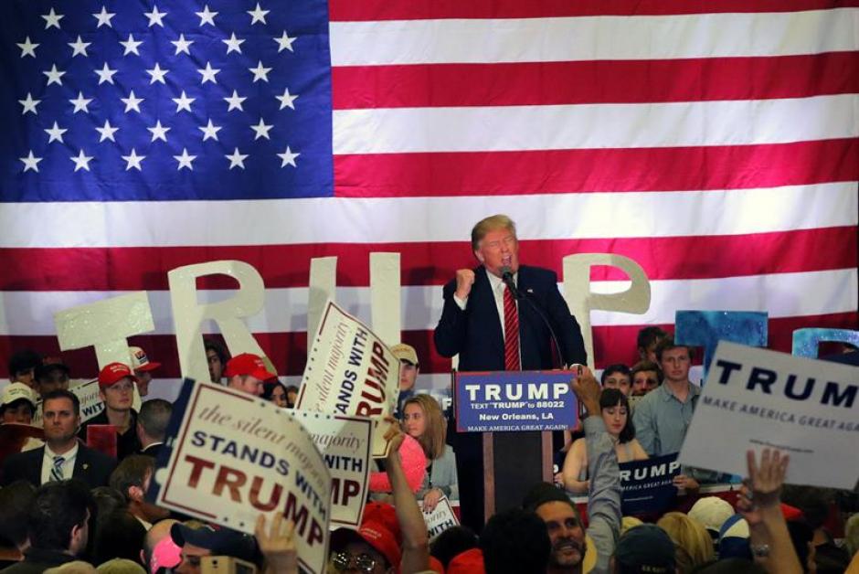 El aspirante republicano Donald Trump divide como nunca a su propio campo y el demócrata Bernie Sanders intenta reducir la brecha con Hillary Clinton. (Foto: Efe)