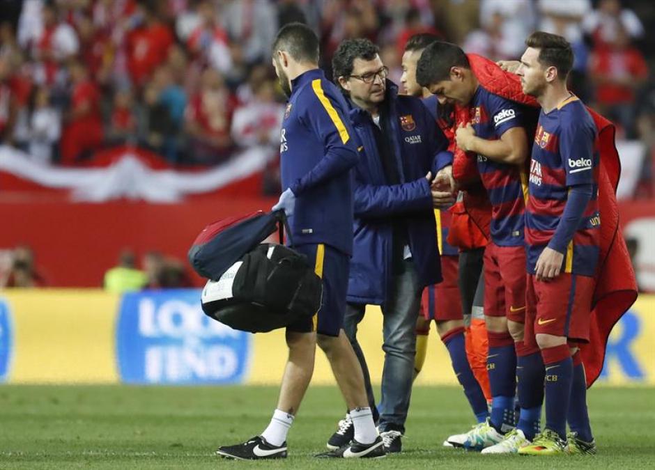 El uruguayo salió lesionado en la final de la Copa del Rey. (Foto: EFE) 