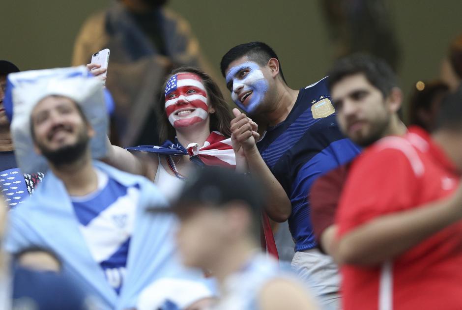 Así Viven Los Aficionados La Fiesta Del Fútbol En Europa Y América