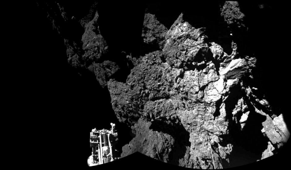 Fotografía facilitada por la Agencia Espacial Europea (ESA), tomada por la cámara CIVA del módulo Philae, que muestra una vista parcial del aterrizaje en la superficie del cometa 67/P Churyumov-Gerasimenko. EFE/ESA-Rosetta-Philae-CIVA