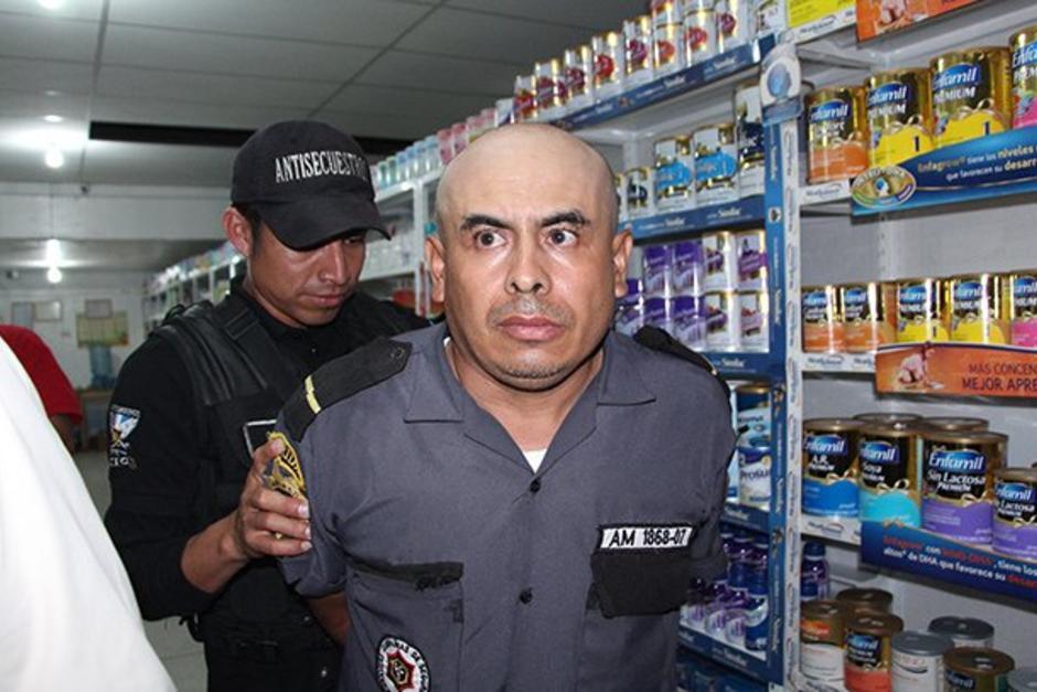 El guardia de seguridad privada Mynor David Guevara Ténaz fue sentenciado al internamiento por tiempo indefinido en hospital Federico Mora por haber dado muerte a Patricia Samayoa en el interior de una farmacia de la zona 1. (Foto: Archivo)&nbsp;