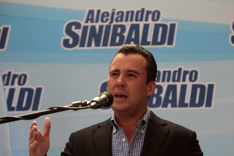 Alejandro Sinibaldi decidirá su futuro en los próximos días. Puede que continúe en política o se retire a cuidar de su familia.&nbsp;