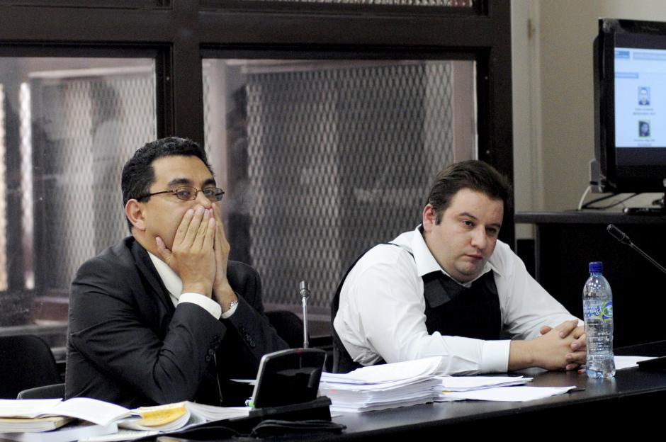 Rodolfo Lázaro Padilla y Roberto Barreda de León, en una audiencia. Ambos han logrado privilegios al momento de ser enviados a prisión preventiva. (Foto: Soy502/Esteban Biba).