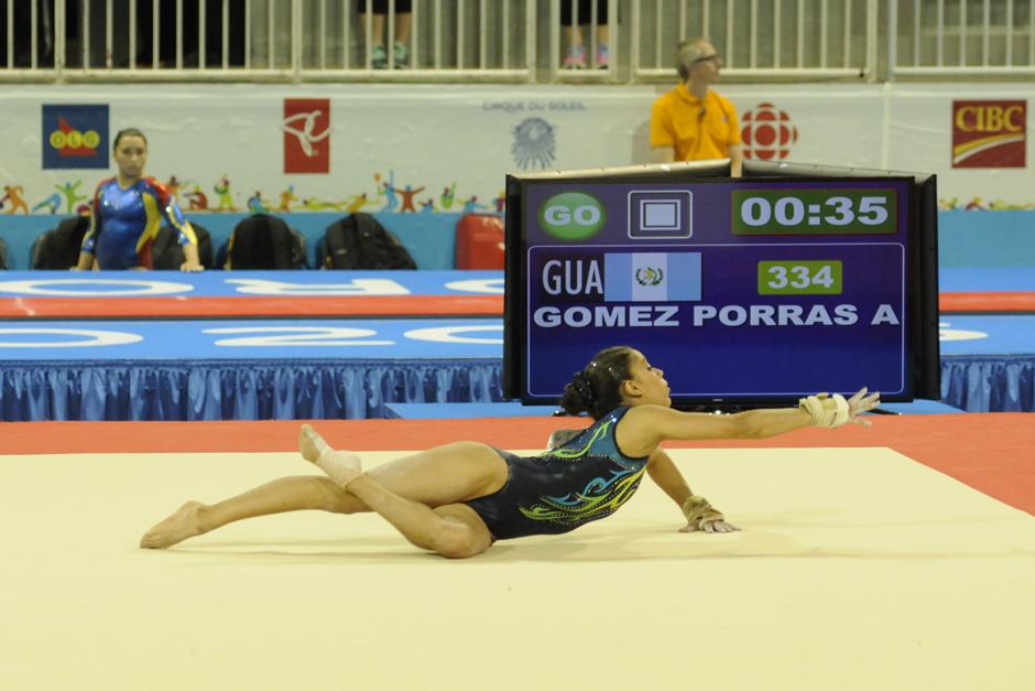 Ana Sofía Gómez Porras durante su presentación en piso. (Foto: Pedro Mijangos/Soy502)