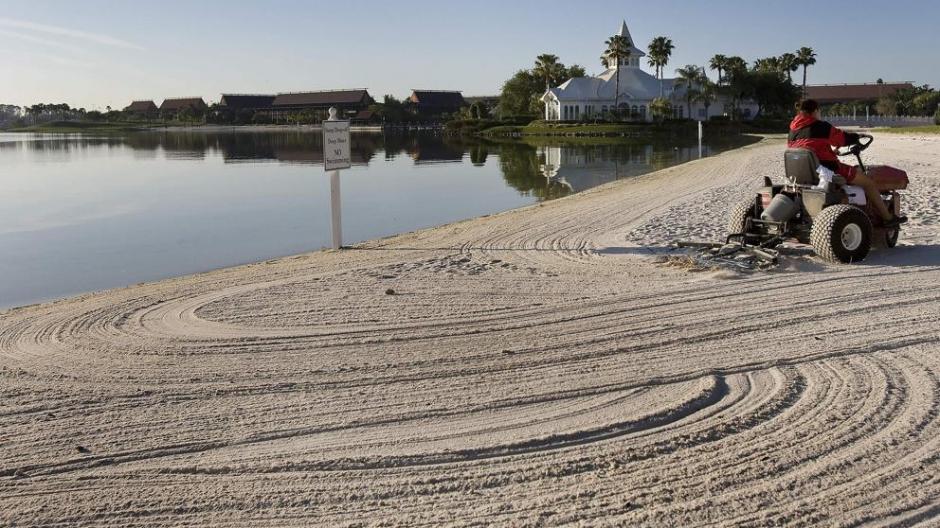 Las autoridades rastrearon los lagos alrededor del Grand Floridian Resort and Spa de Disney luego de que un cocodrilo se llevara a un niño de dos años. (Foto:&nbsp;www.lavanguardia.com)