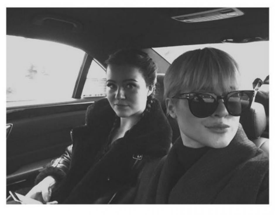 Alexandra Andresen junto a su hermana Katharina. (Foto: Alexandra Andresen / Instagram)