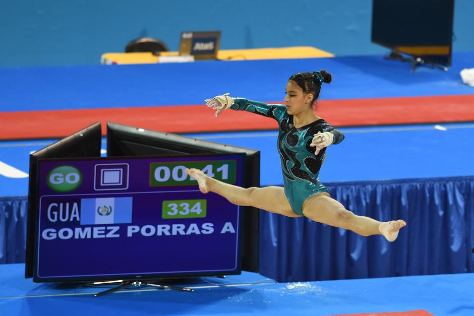 Ana Sofía Gómez Porras se quedó con el bronce para Guatemala en la prueba final de piso en gimnasia artística. (Foto: Álvaro Yool/Nuestro Diario)