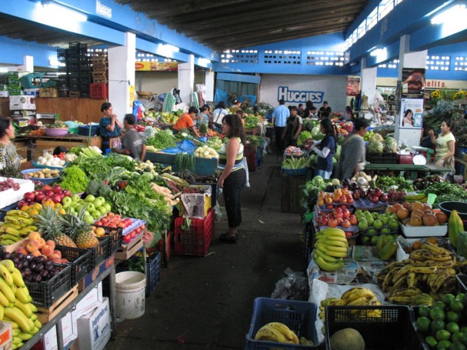 Vendedores del mercado de Antigua instalaron un sistema de circuito cerrado ante las sospechas de robos que ocurrían en horas de la noche en el lugar. (Foto; Antigua Daily Foto)