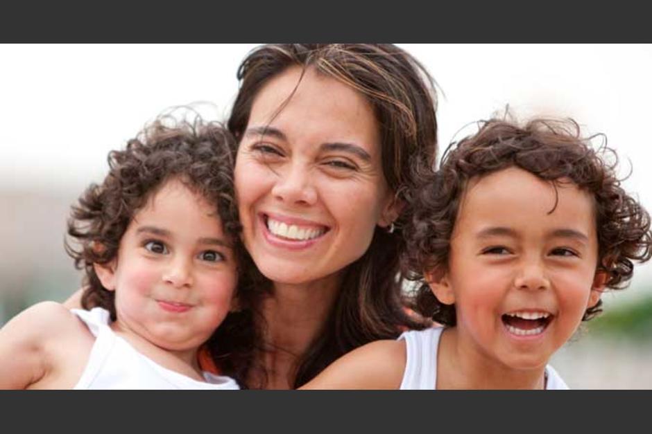 La gran mayoría de mujeres soñamos un día con la utopía de ser&nbsp;o convertirnos en una super mamá. (Foto: masola.org)