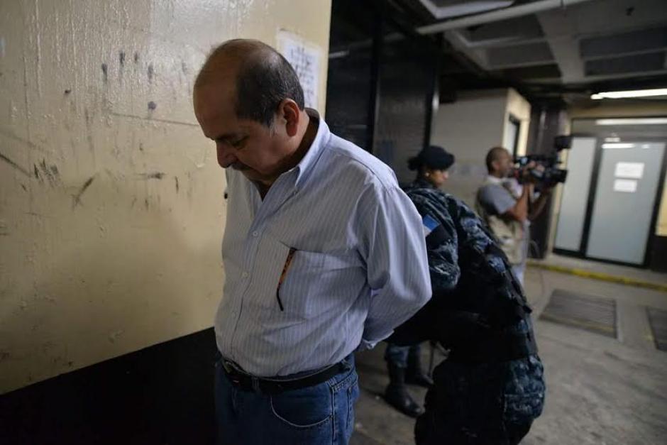 El exdiputado Alfredo Rabbé fue llevado a Torre de Tribunales, luego de su captura. (Foto: Wilder López/Soy502)