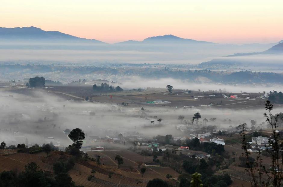 Impresionante postal del occidente guatemalteco, en un amancer del inicio del año. (Foto: Diego Galiano)