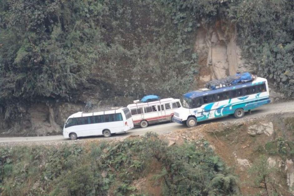 Las carreteras en Bolivia son conocidas por ser peligrosas, debido a los accidentes geográficos sobre las que son construidas, además de su falta de mantenimiento. (Foto: Archivo)