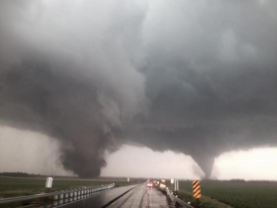 El doble tornado ocurrió el lunes en Nebraska, Estados Unidos.&nbsp;