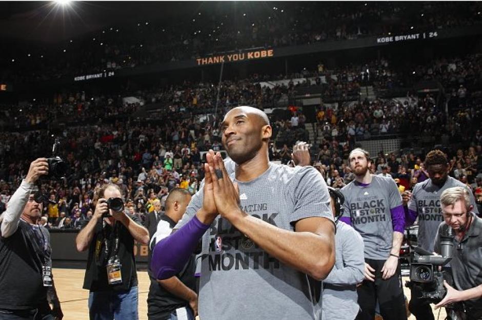 Kobe Bryant, conocido como "Black Mamba" se retira de la NBA con 37 años. (Foto: AFP)