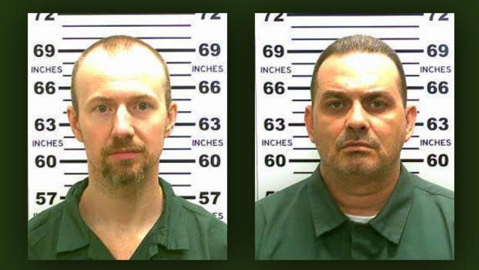 Ambos fugitivos están condenados por asesianto (foto: cbsnews.com)