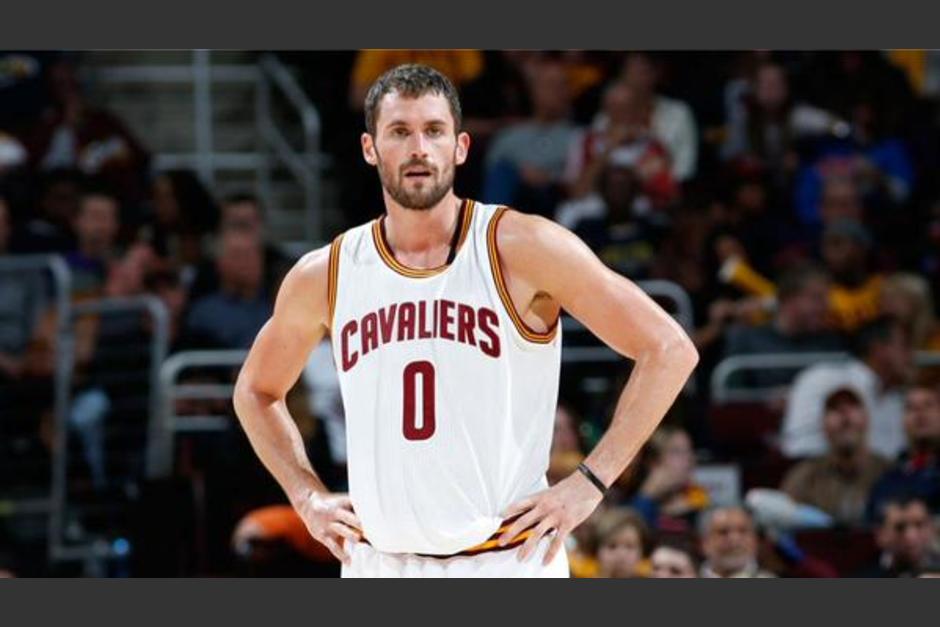 Los Cavs ven poco probable el regreso de Kevin Love, tras sufrir una lesión. (EFE)