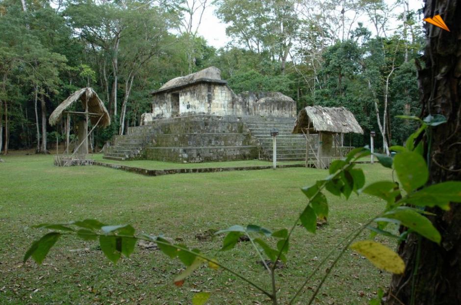 El sitio arqueológico El Ceibal permitió nuevos hallazgos sobre la manera en que la sociedad de los mayas evolucionó. (Foto: Inguat)