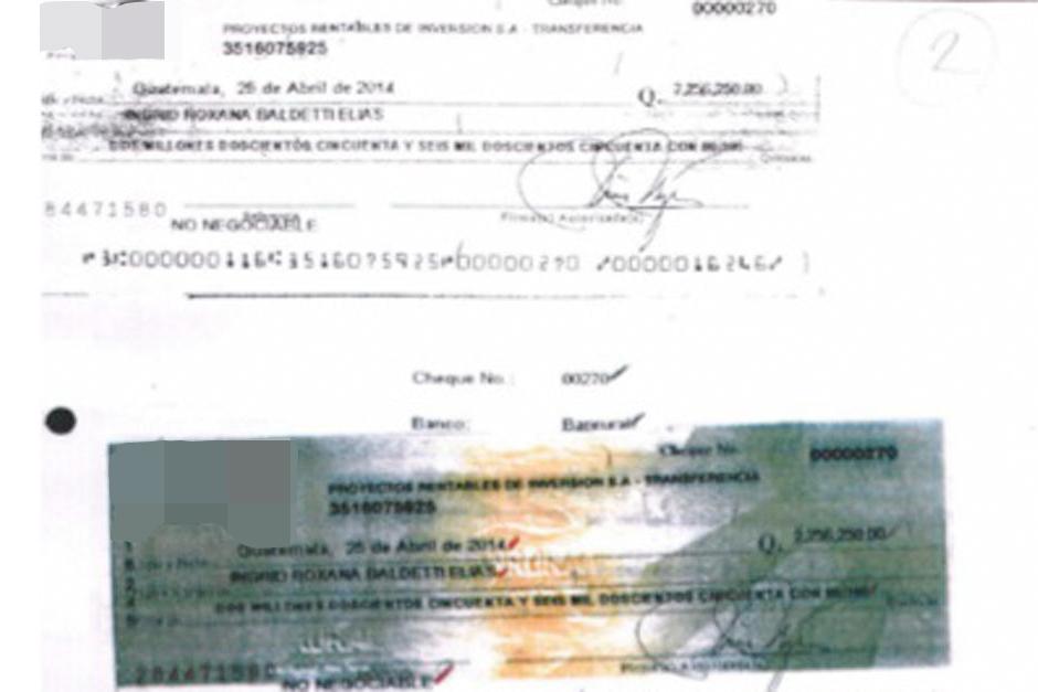 La CICIG y el MP mostraron varios cheques y boletas de deposito con los que fue beneficiada Roxana Baldetti, exvicepresidenta. (Foto: MP y CICIG)