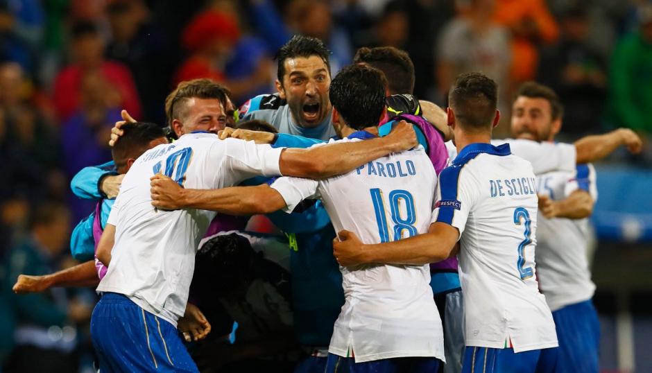 La Selección italiana de futbol se mide a Suecia en busca del triunfo y su boleto a octavos de final de Euro 2016. (Foto: EFE)