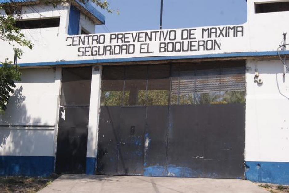 Los cadáveres de siete reos fueron localizados dentro de toneles en el interior de la cárcel de El Boquerón, en Cuilapa, Santa Rosa. (Foto:&nbsp;@DGSPG)