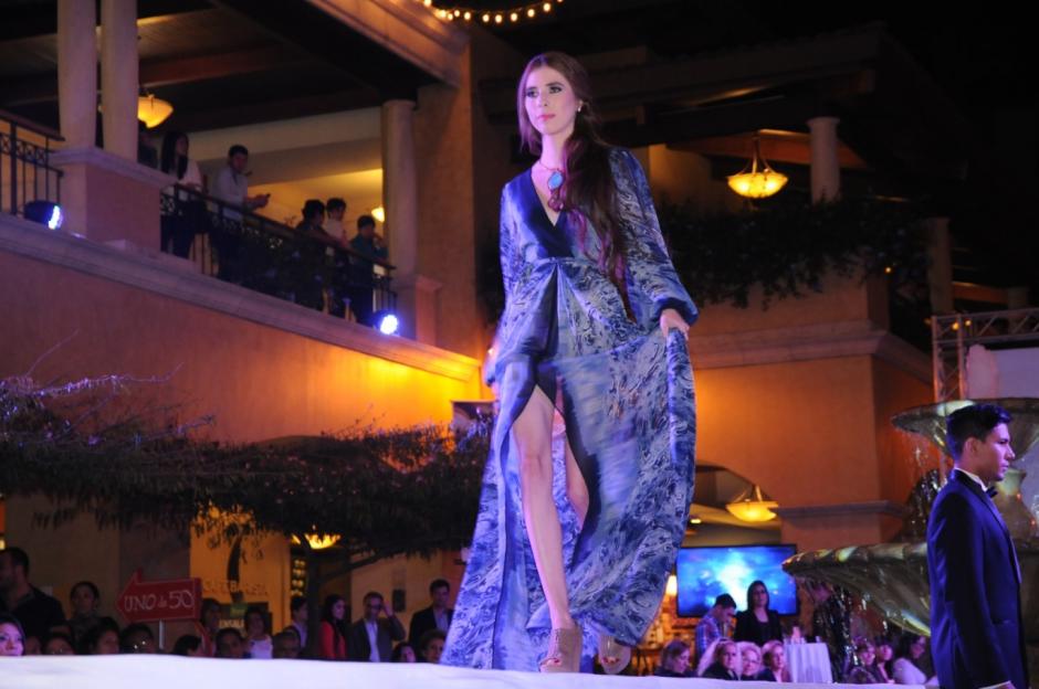 Plaza Fontabella presentó el cuarto Fashion Show.