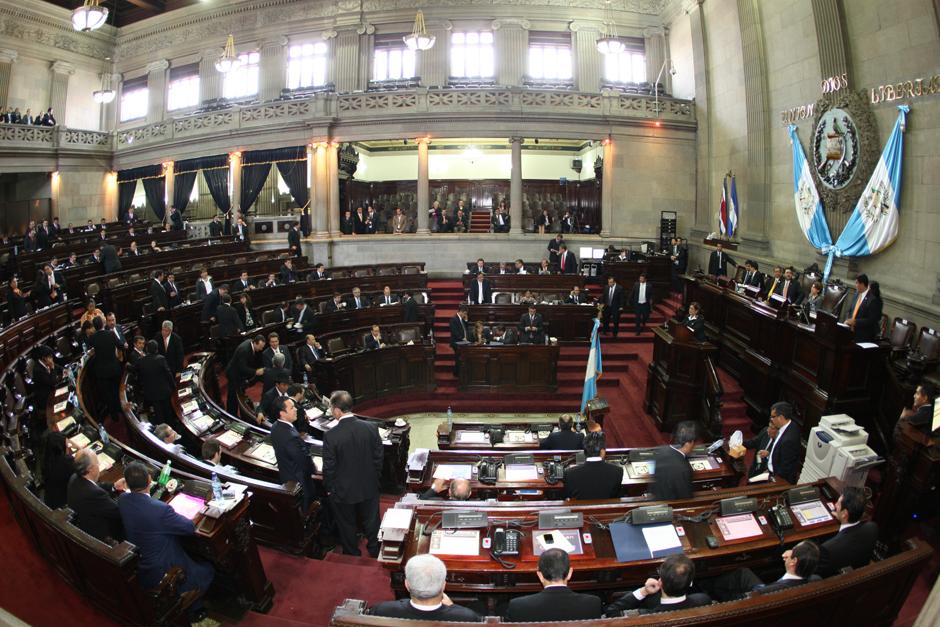 Al final de la tarde 87 diputados votaron a favor de un Punto Resolutivo que sostiene que en Guatemala "No Hubo Genocidio"; diputados de partidos opositores se molestaron con dicho punto que muestra la opinión de todo el Congreso (Foto: Archivo)