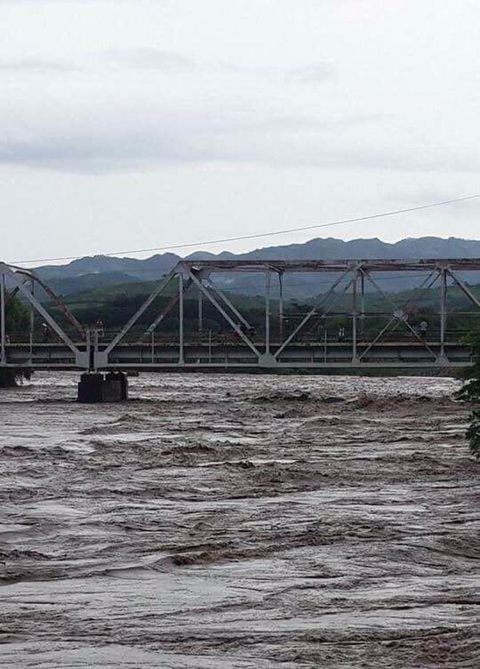 El paso hacia la Frontera con El Salvador, Ciudad Pedro de Alvarado permanece cerrado por el incremento en el nivel del Río La Paz. (Foto: Ministerio de Gobernación)