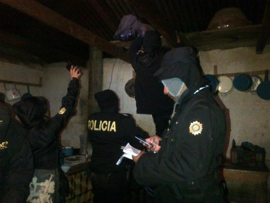 Las autoridades realizan allanamientos en La Esperanza, Olintepeque y Quetzaltenango para desarticular una estructura criminal dedicada al robo, sicariato y violaciones. (Foto: @PNCdeGuatemala)